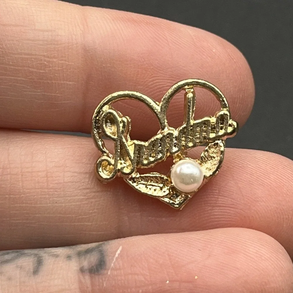 Heart Grandma Gold Tone Pearl Lapel Hat Pin‎